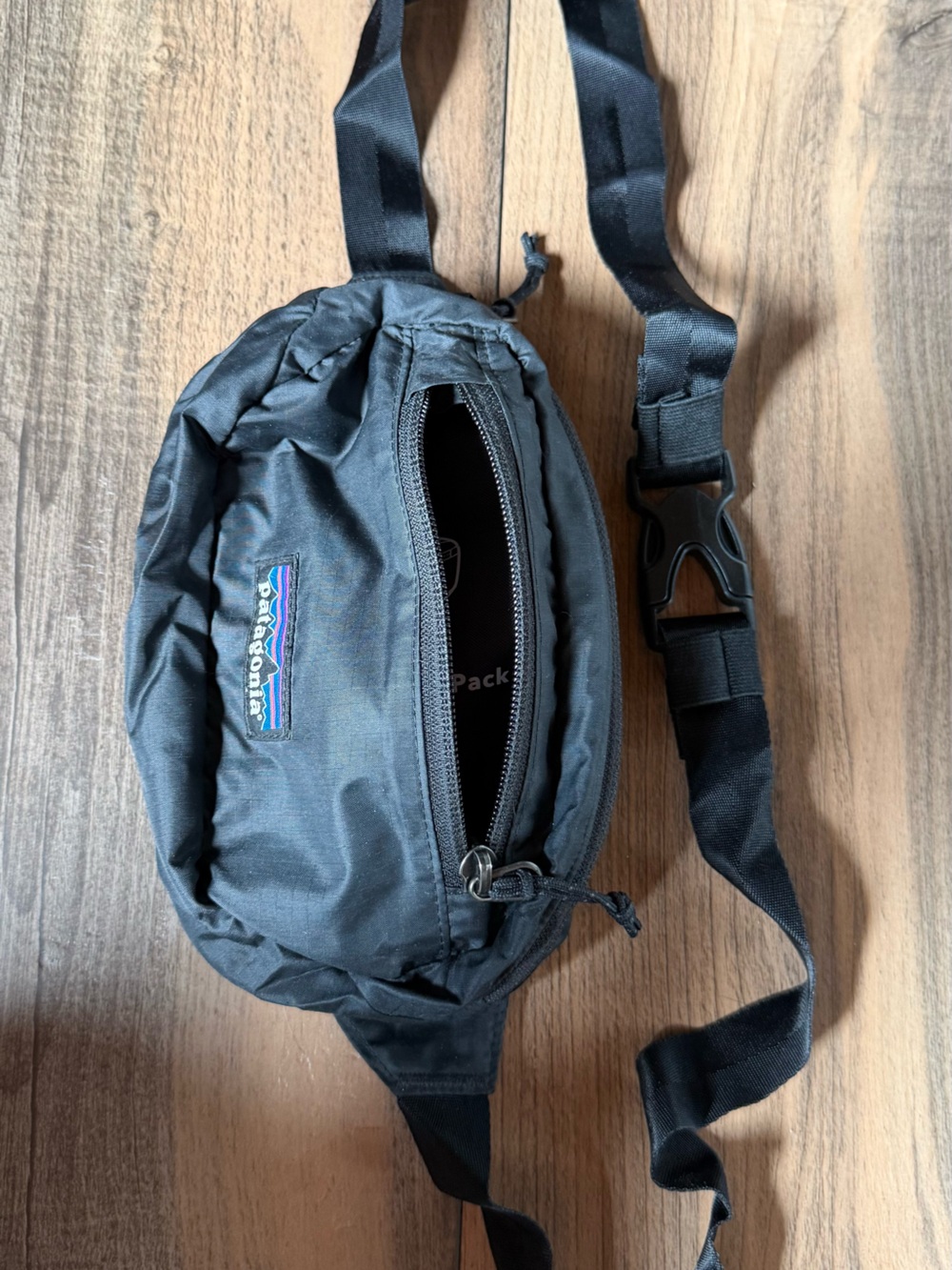 Patagonia Ultralight Black Hole Hip Pack - Picture 4 of 6